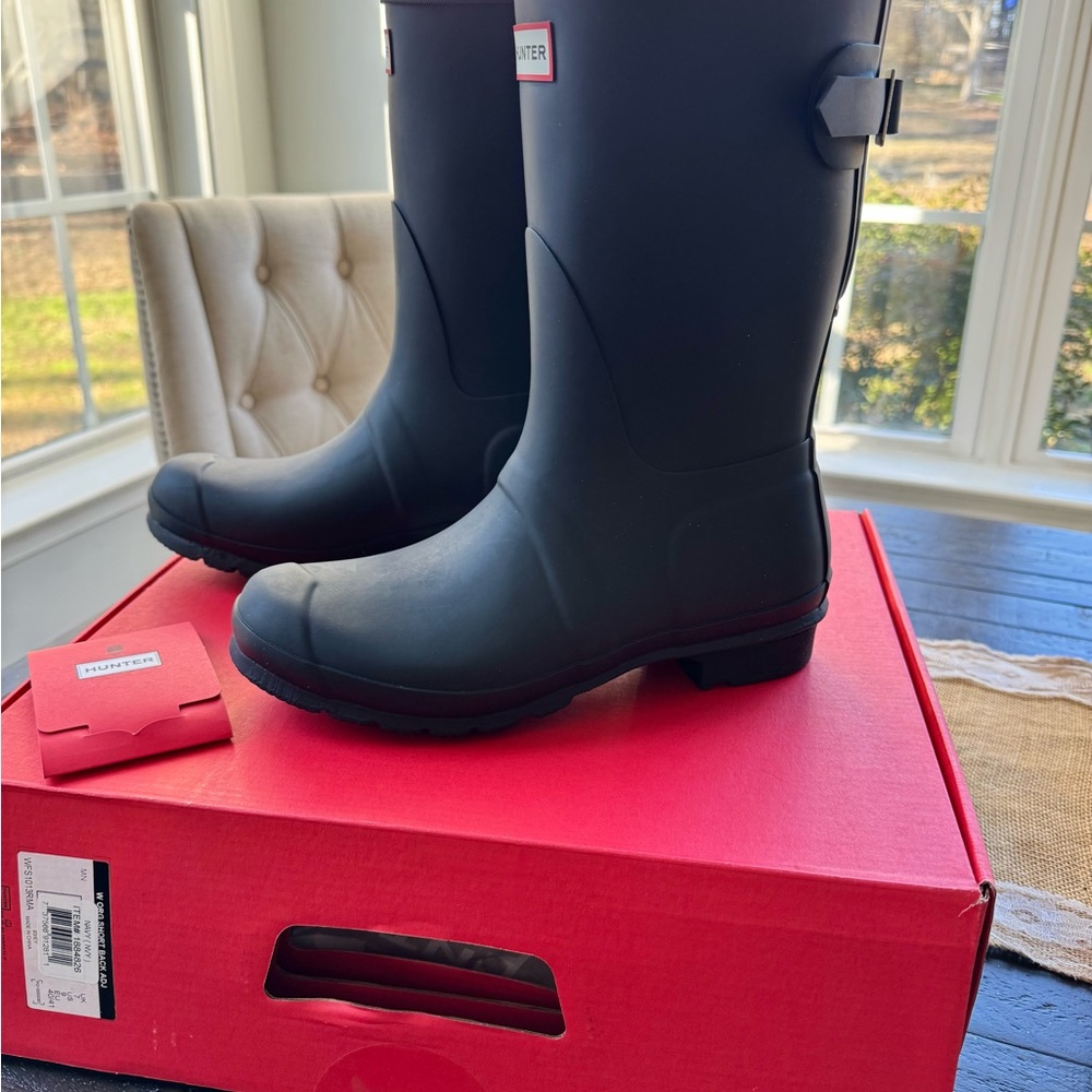 SOLD -  New in box Women’s adjustable short back Hunter boots - size 9
